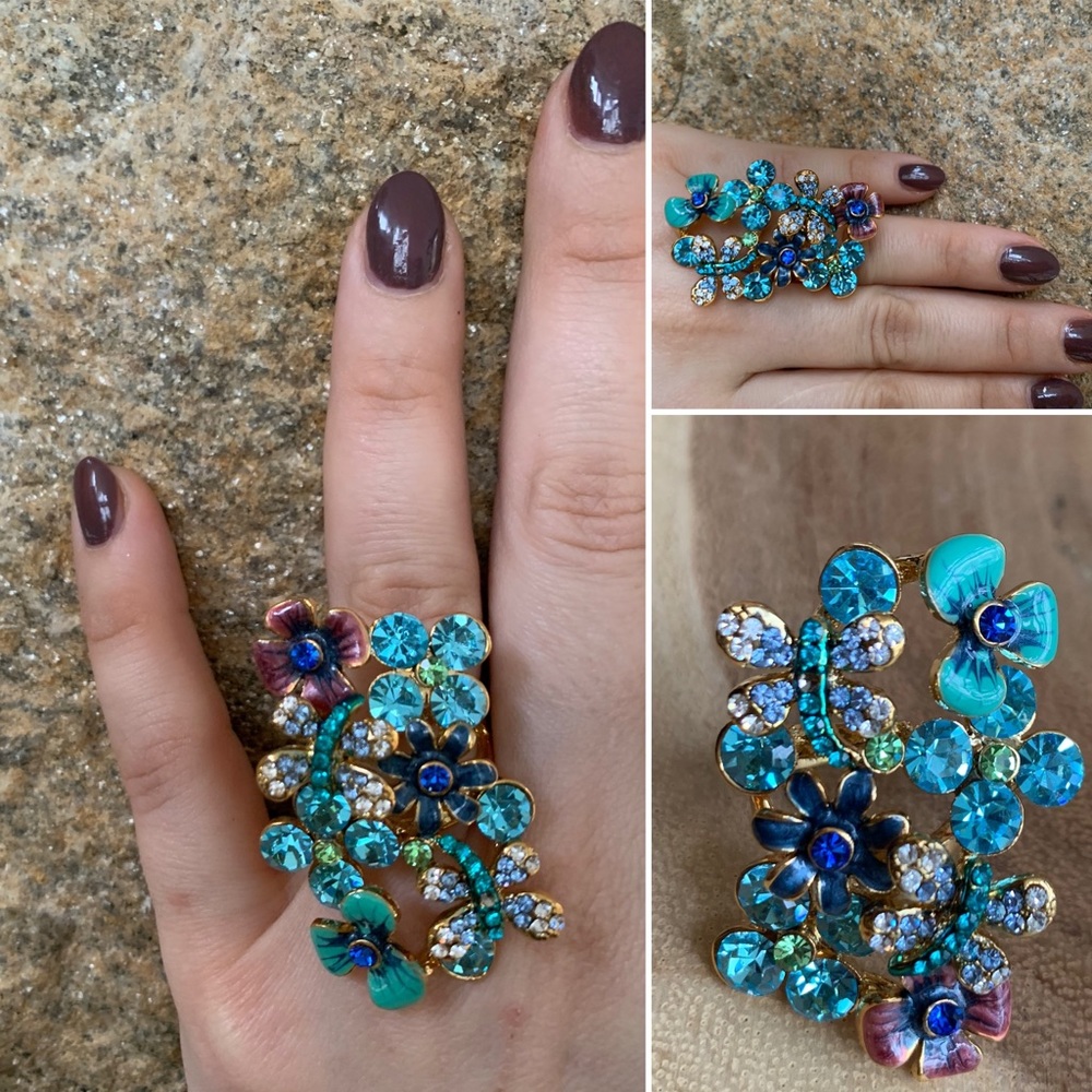 MEGHAN FABULOUS Aiden Flowerbomb Cluster Ring